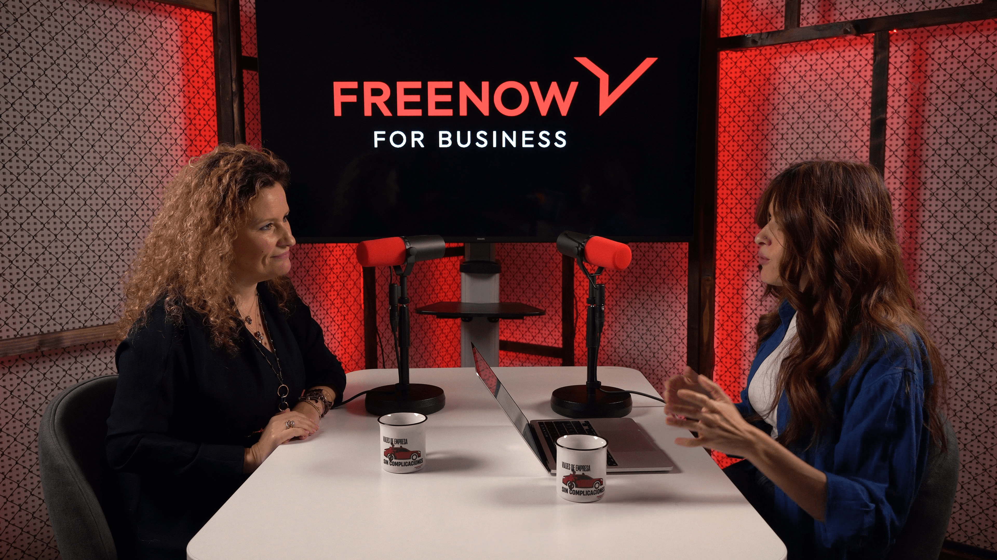 Entrevista en el estudio a May López de Empresas por la Movilidad Sostenible